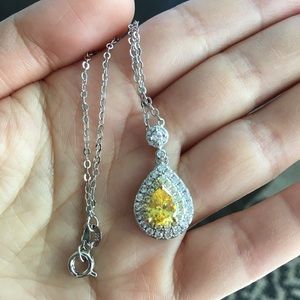 2/$30🔥925 sterling silver yellow diamond necklace